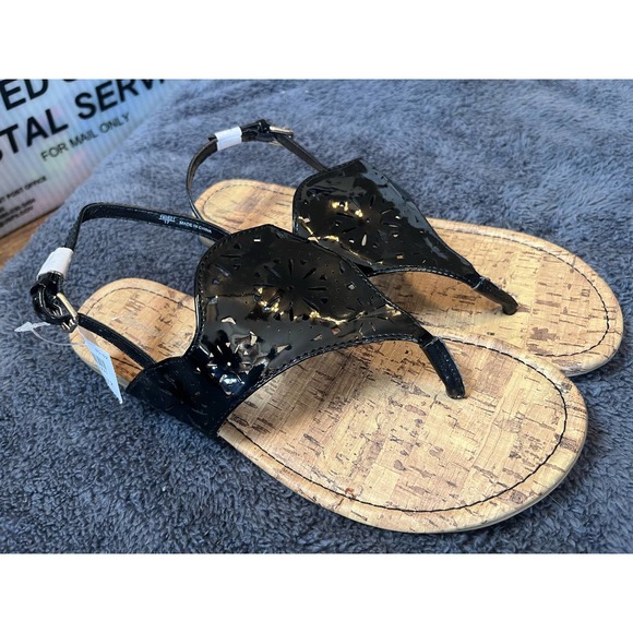 American Eagle Outfitters Shoes - Women’s American Eagle Black Strappy Laser Cut Floral Sandals